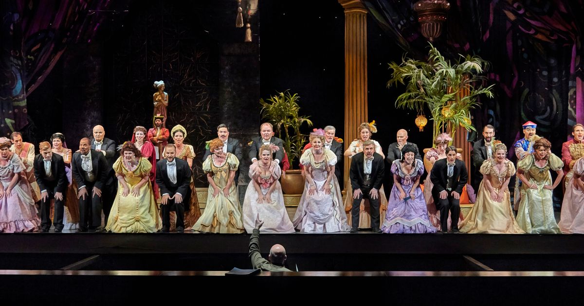 Auditions for the 2026/27 Calgary Opera Chorus | Calgary Opera